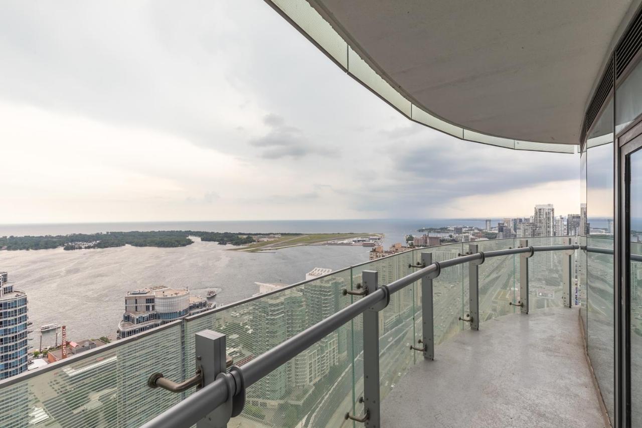 Cloud 9 In Downtown Toronto Apartment Luaran gambar