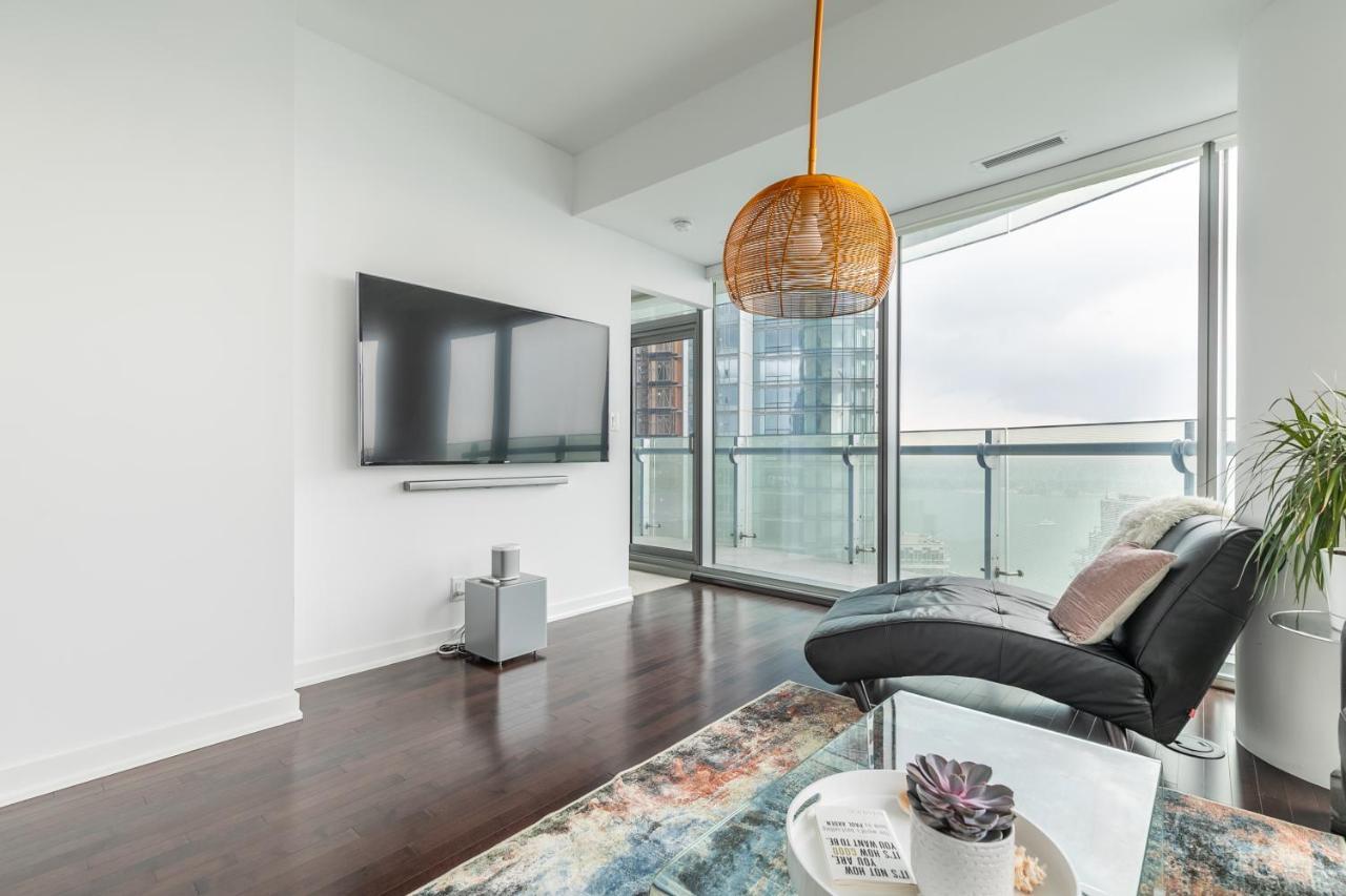Cloud 9 In Downtown Toronto Apartment Luaran gambar
