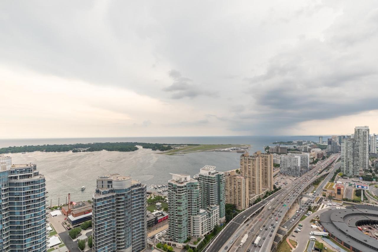 Cloud 9 In Downtown Toronto Apartment Luaran gambar