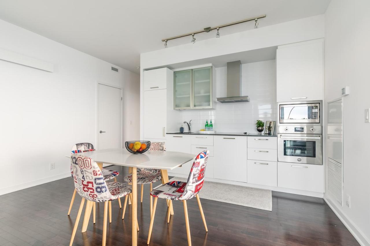 Cloud 9 In Downtown Toronto Apartment Luaran gambar