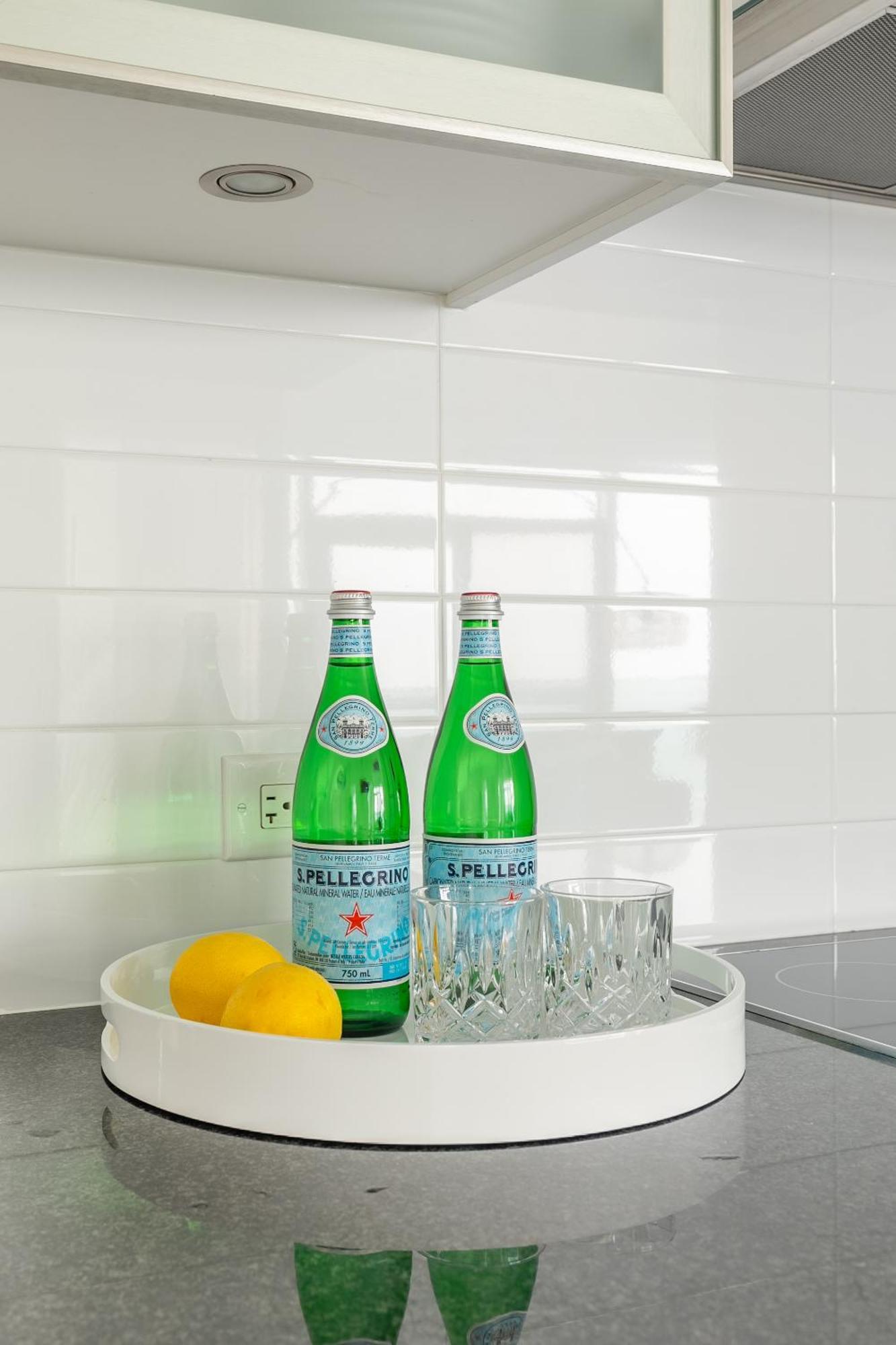 Cloud 9 In Downtown Toronto Apartment Luaran gambar